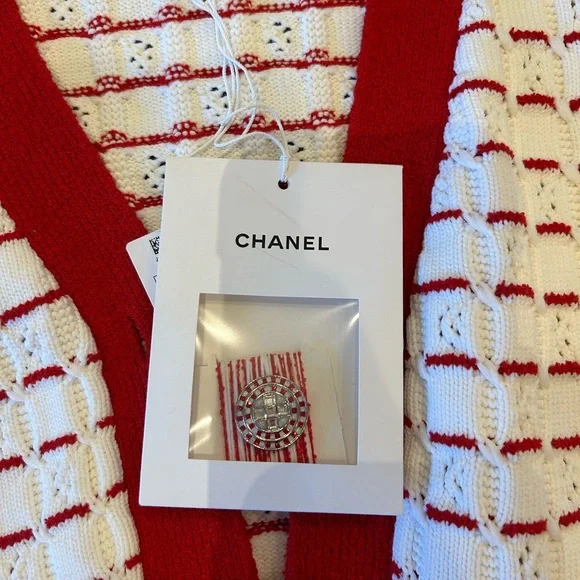 Red & White Chanel Cardigan size 36 small fits more like a medium. - Picture 6 of 8